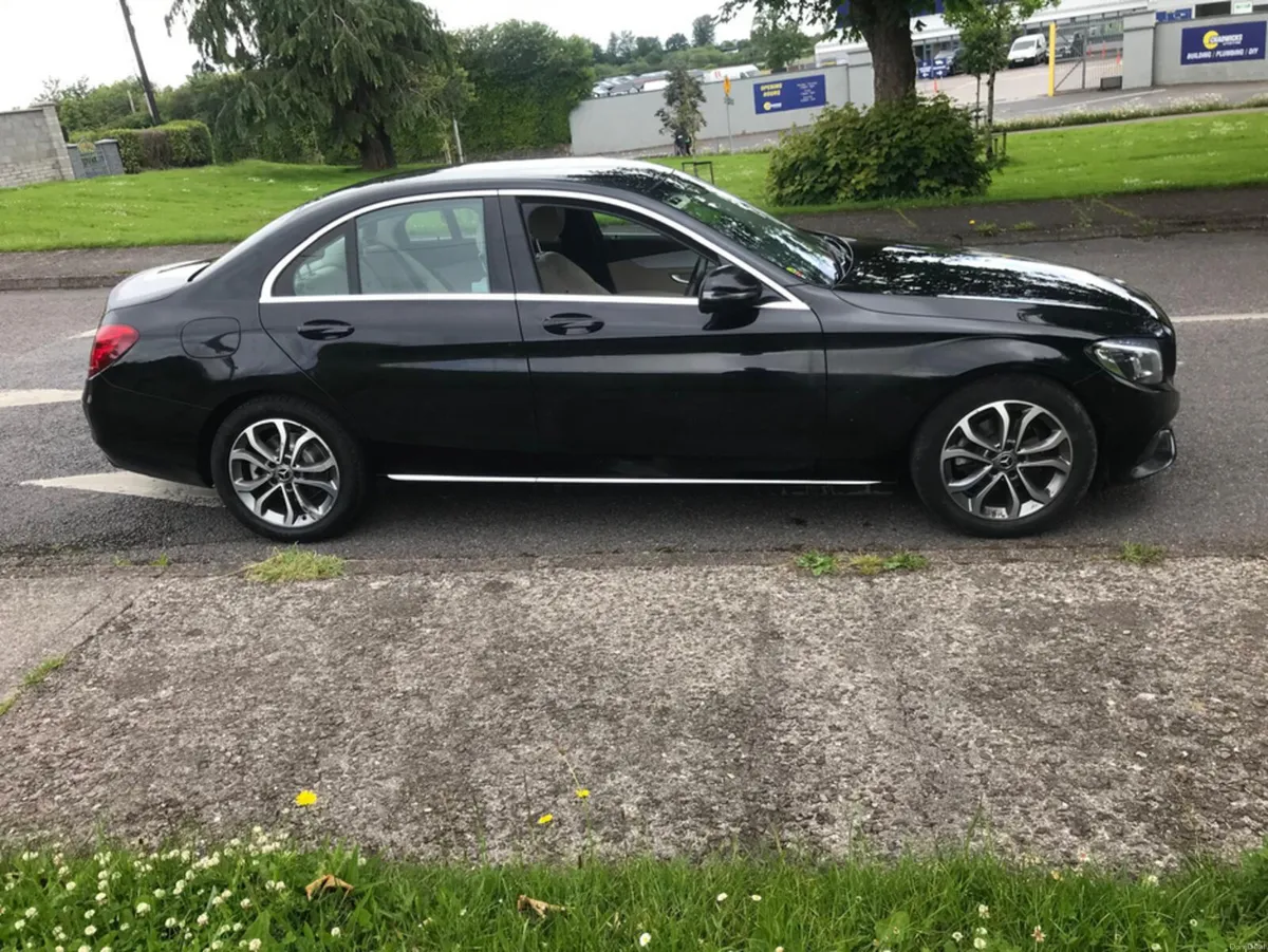 Mercedes-Benz C-Class 200 D AVANTGARDE AUTO 4DR - Image 2
