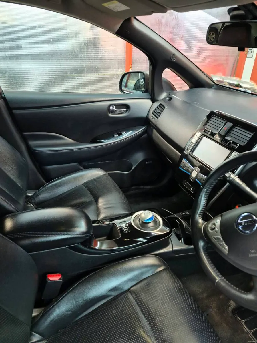 Nissan Leaf Tekna 2015 24kw - Image 4