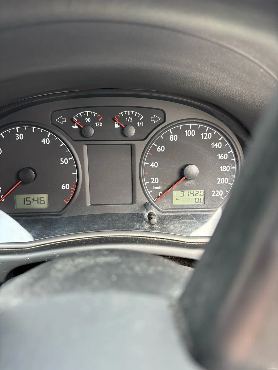 Volkswagen  Polo  1.2 Petrol Manual - Image 4