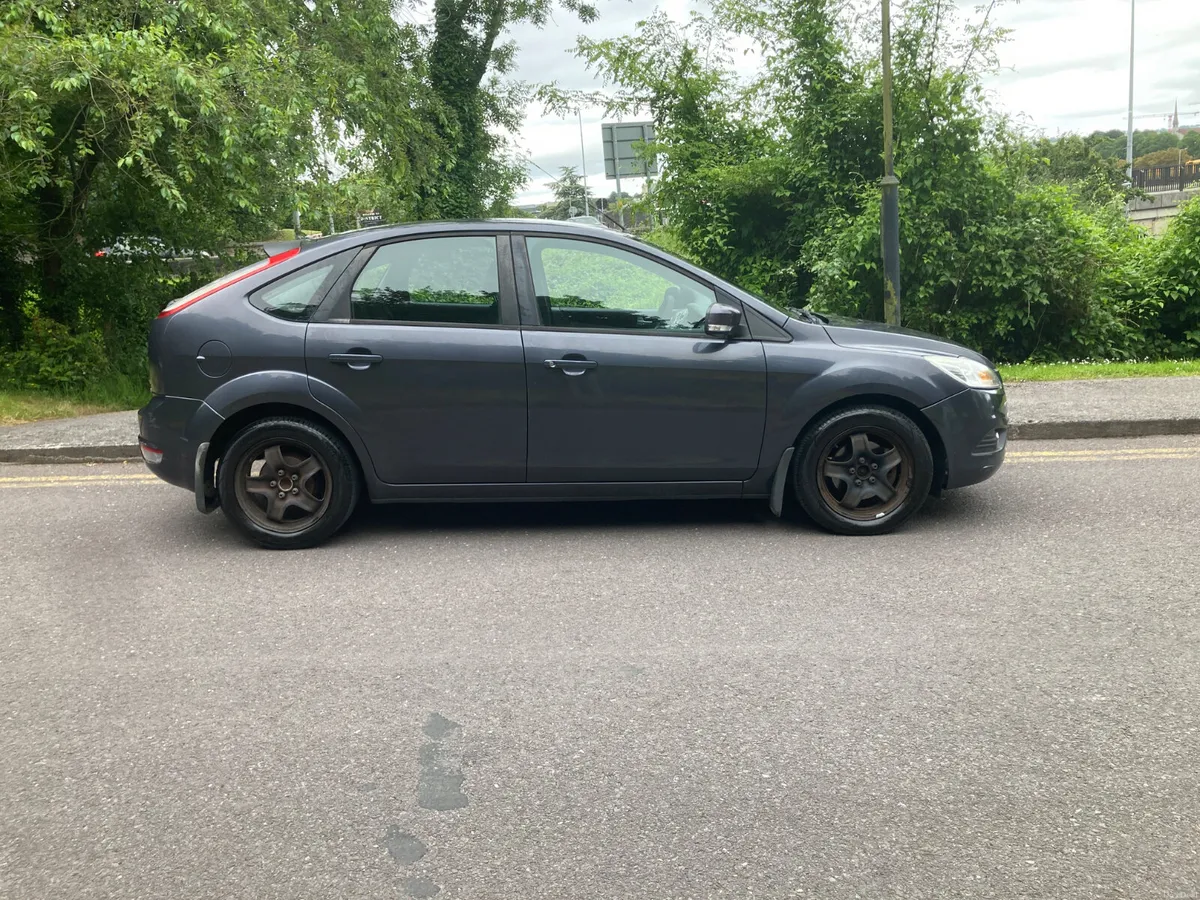 2010 Ford Focus 1.6 Diesel Hatchback - Image 2