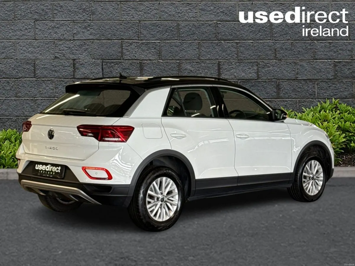 Volkswagen T-Roc   Life  1.5 TSi 150 DSG 2WD Auto - Image 2