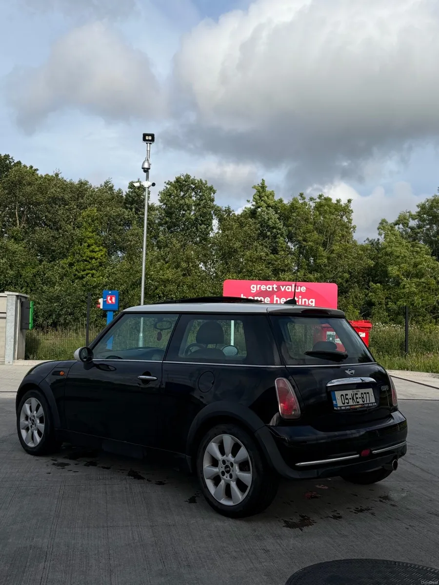 Mini Cooper 1.6 Petrol Low Kms Nct 1/27 & Tax 3/27 - Image 4