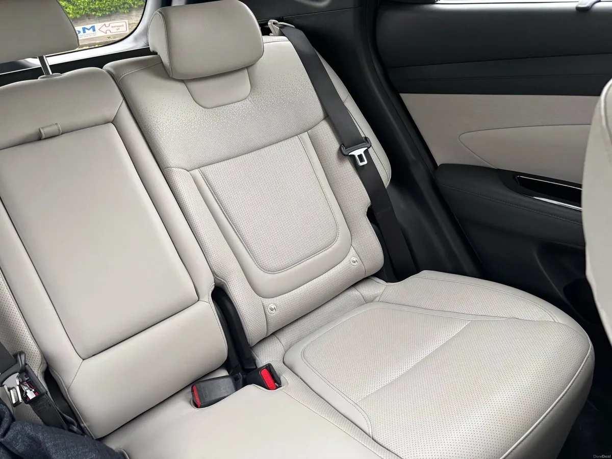 Hyundai Tucson Executive plus - Image 4