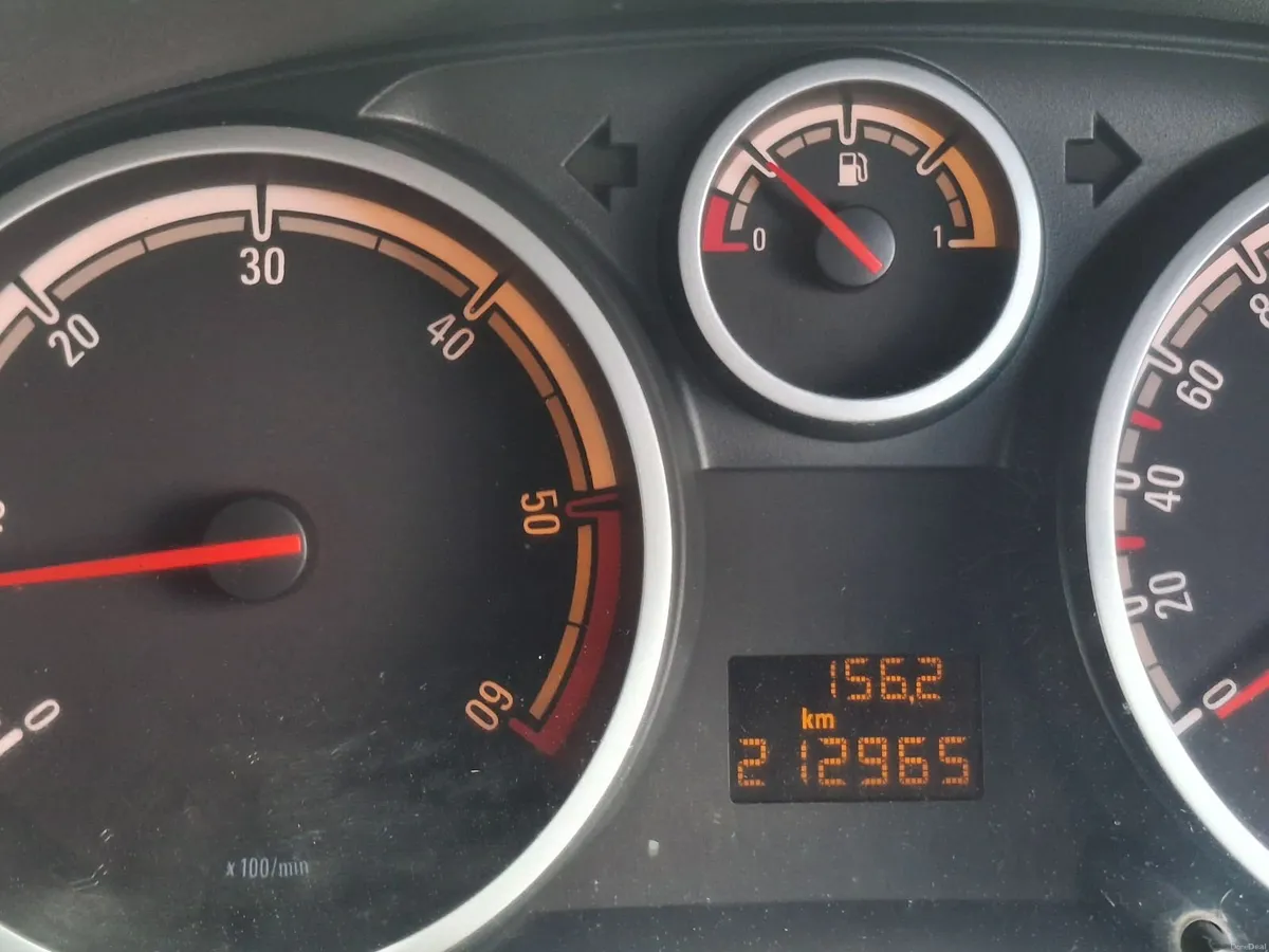 Opel Corsa 2012 - Image 3