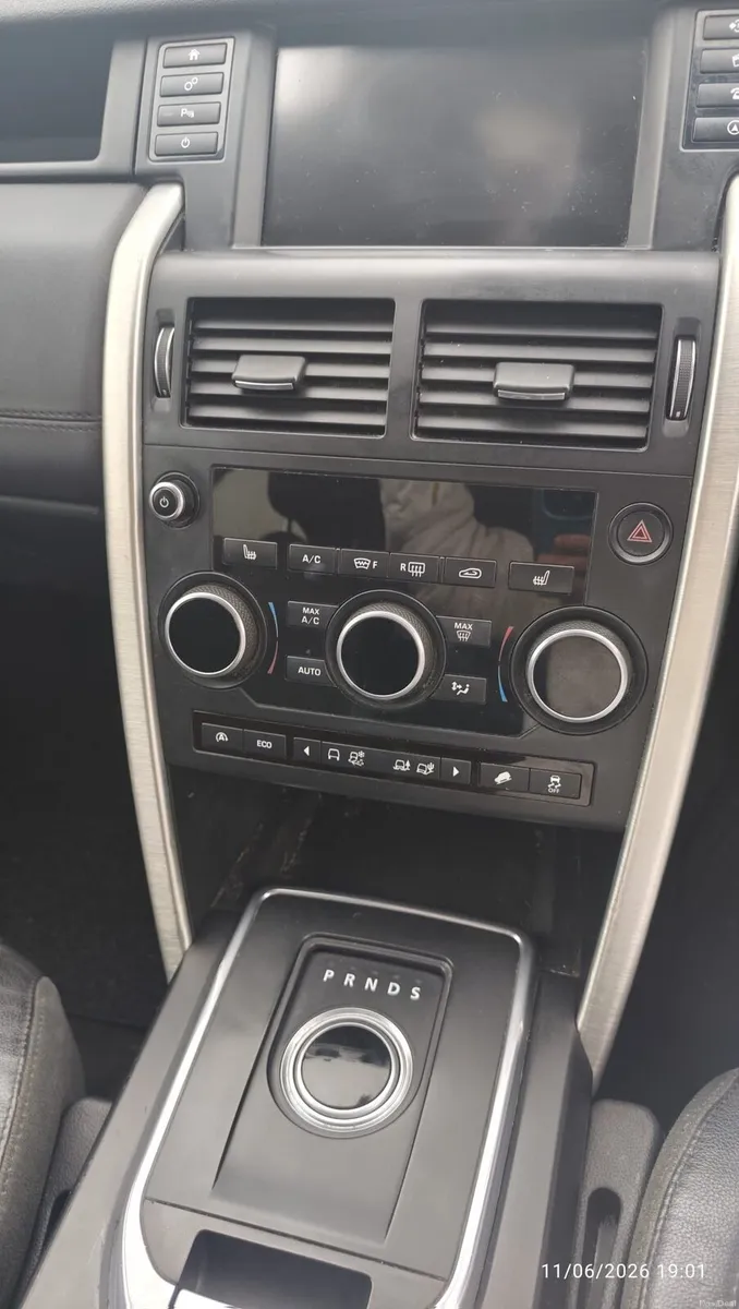 Discovery sport automatic 7 seater - Image 5