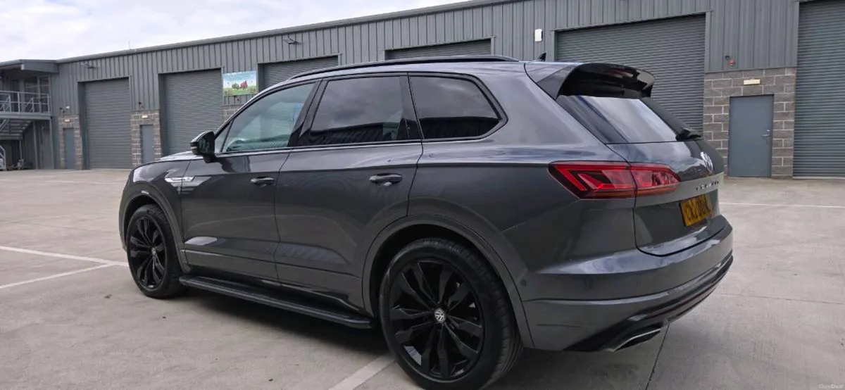 Volkswagen Touareg - Image 4