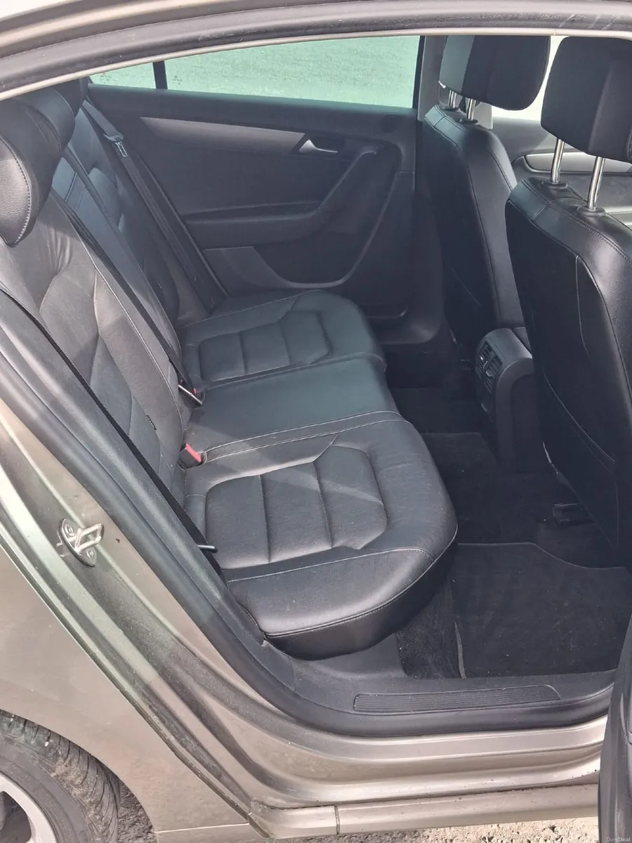 Volkswagen Passat 2014 - Image 4
