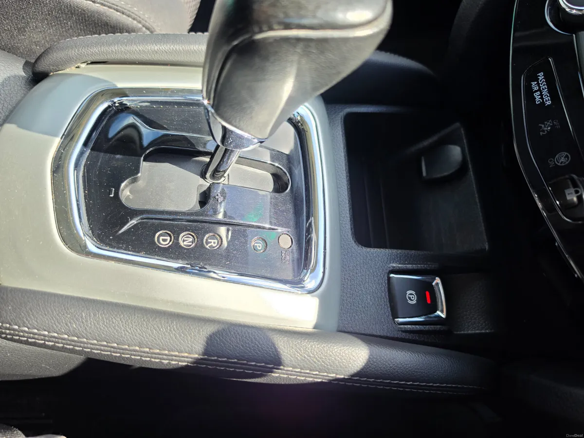 Nissan Qashqai 2017 - Image 2