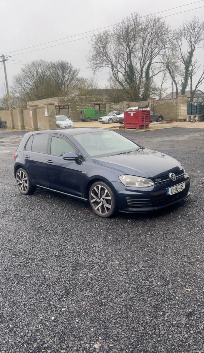 Volkswagen Golf - Image 4