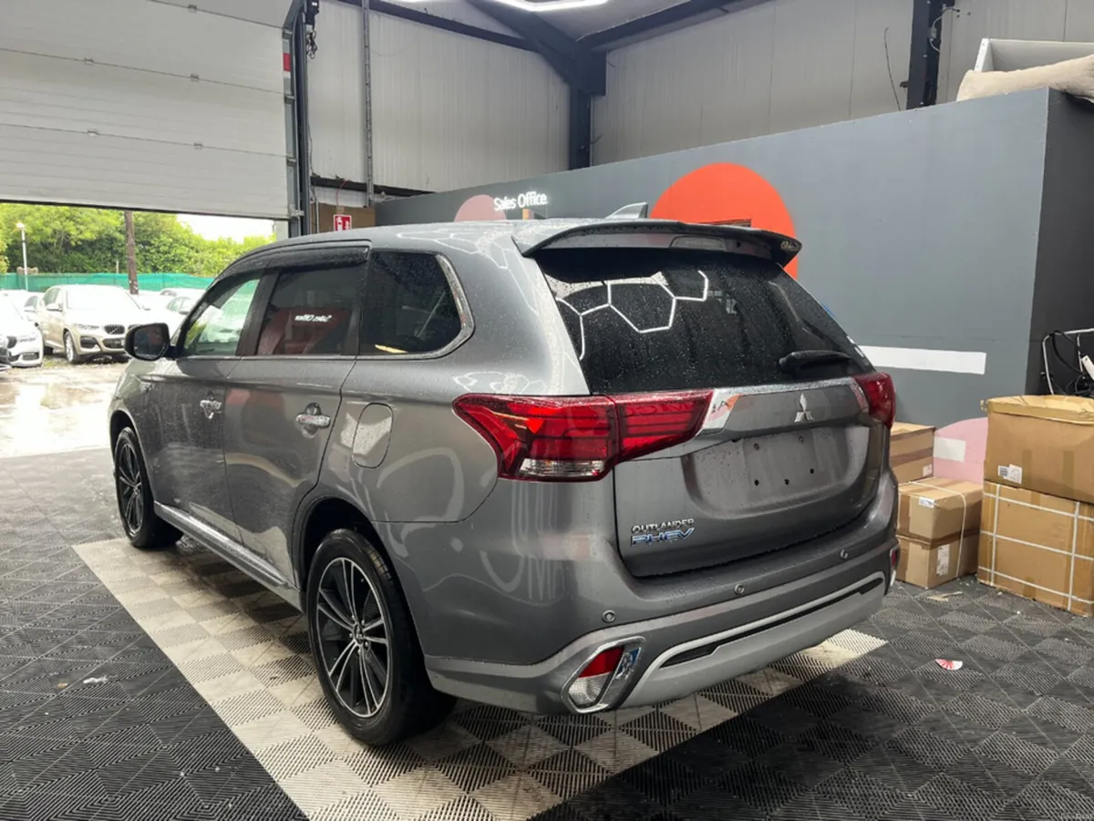 Mitsubishi Outlander 2019 MITSUBISHI OUTLANDER PHE - Image 4