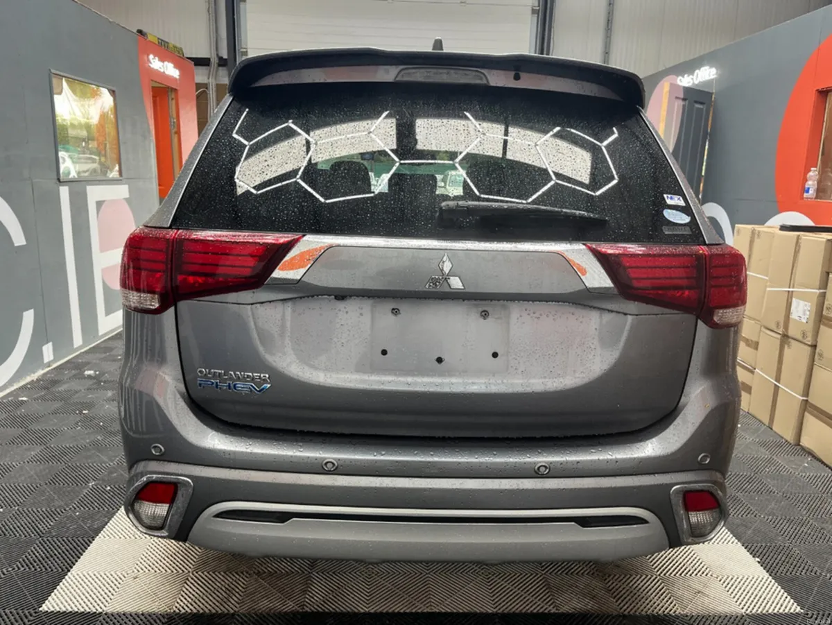 Mitsubishi Outlander 2019 MITSUBISHI OUTLANDER PHE - Image 3