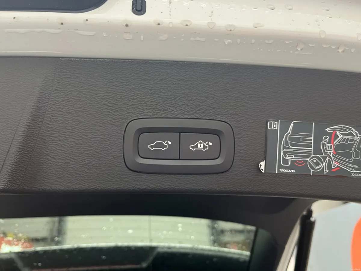 Volvo XC40 2021 VOLVO XC40 RECHARGE T5 PHV 1.5 AUT - Image 6