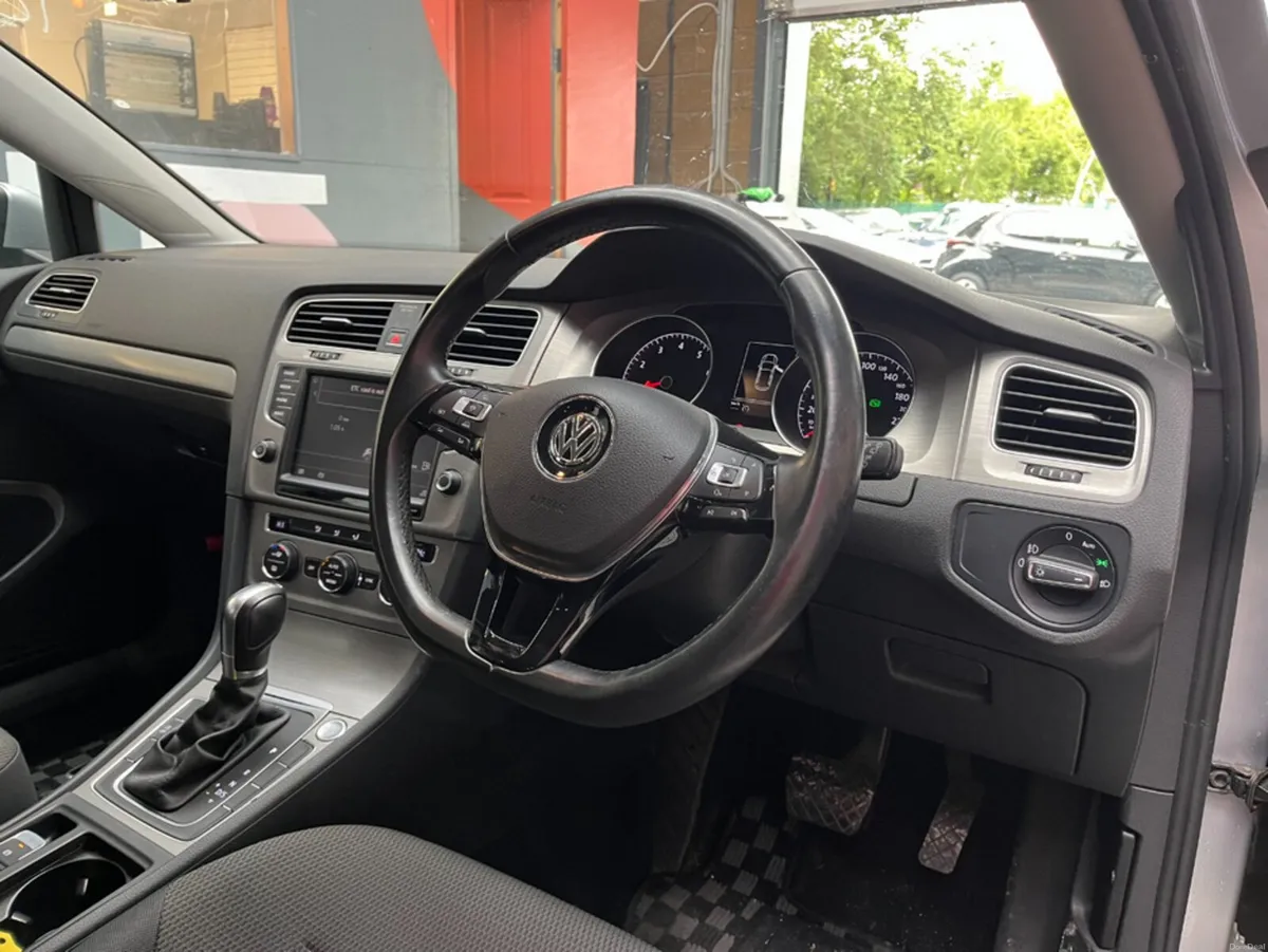Volkswagen Golf 2016 VOLKSWAGEN GOLF TSI COMFORT L - Image 2