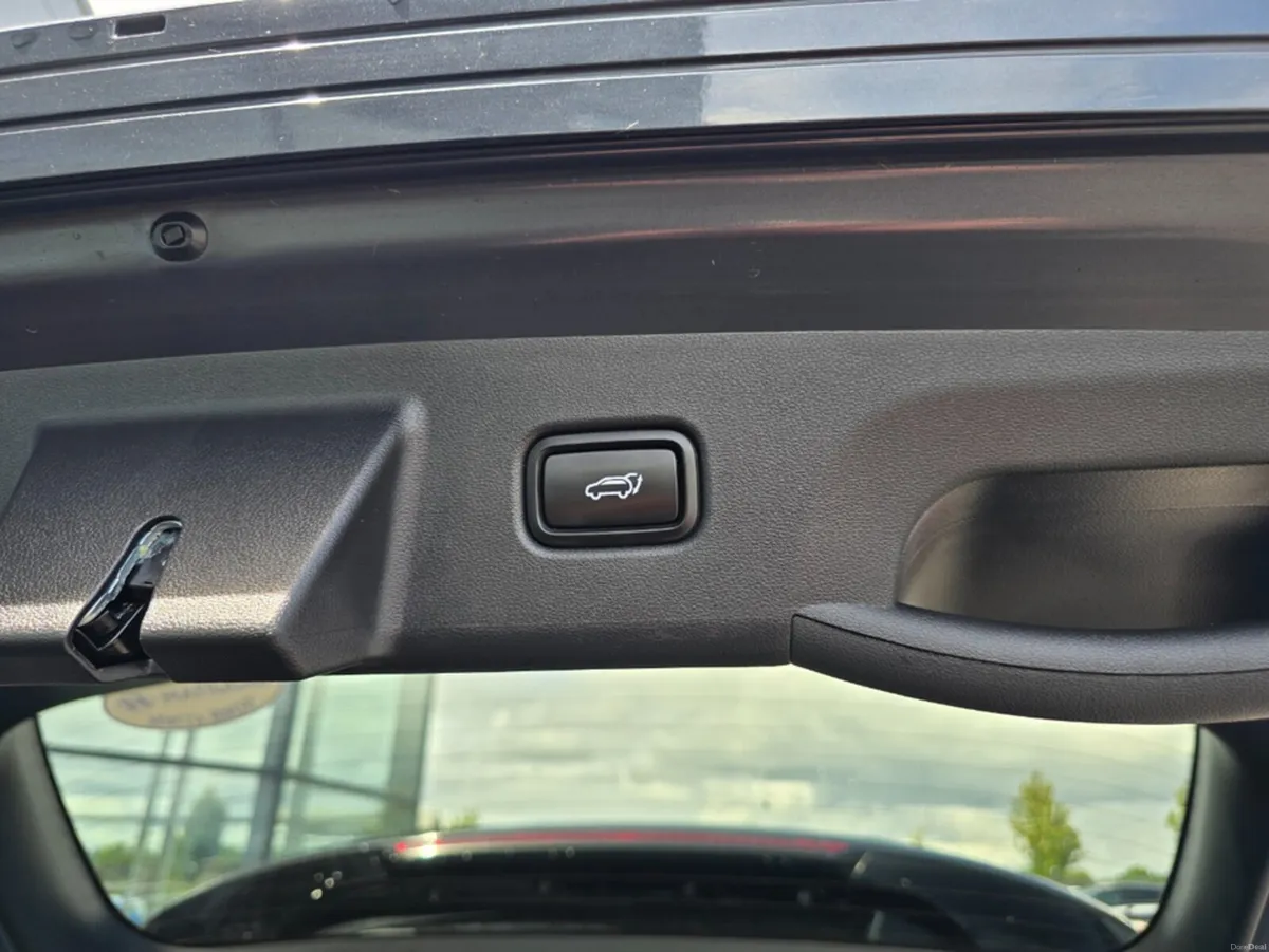 Hyundai Tucson EXECUTIVE PLUS 5DR - Image 3