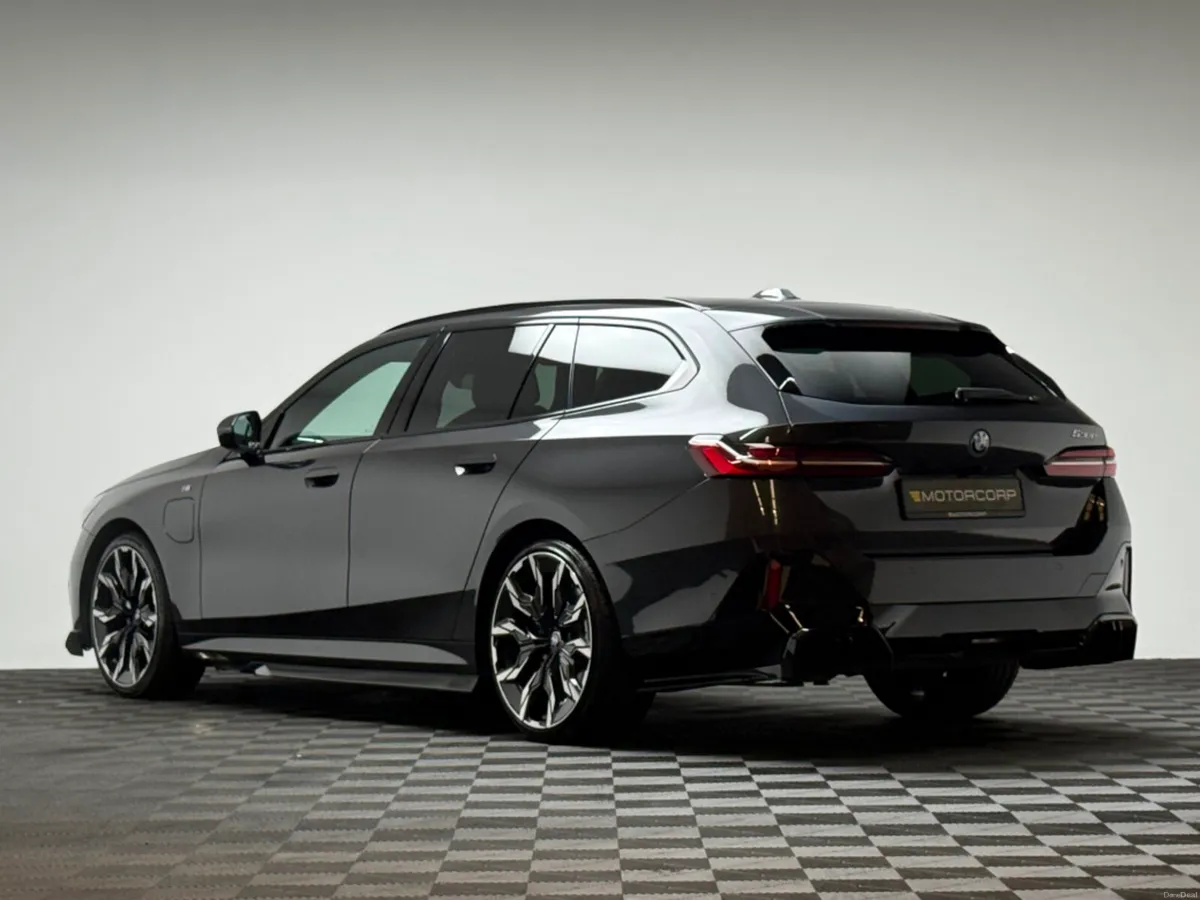 BMW 5-Series 530E M SPORT TOURING *PAN ROOF* - Image 4