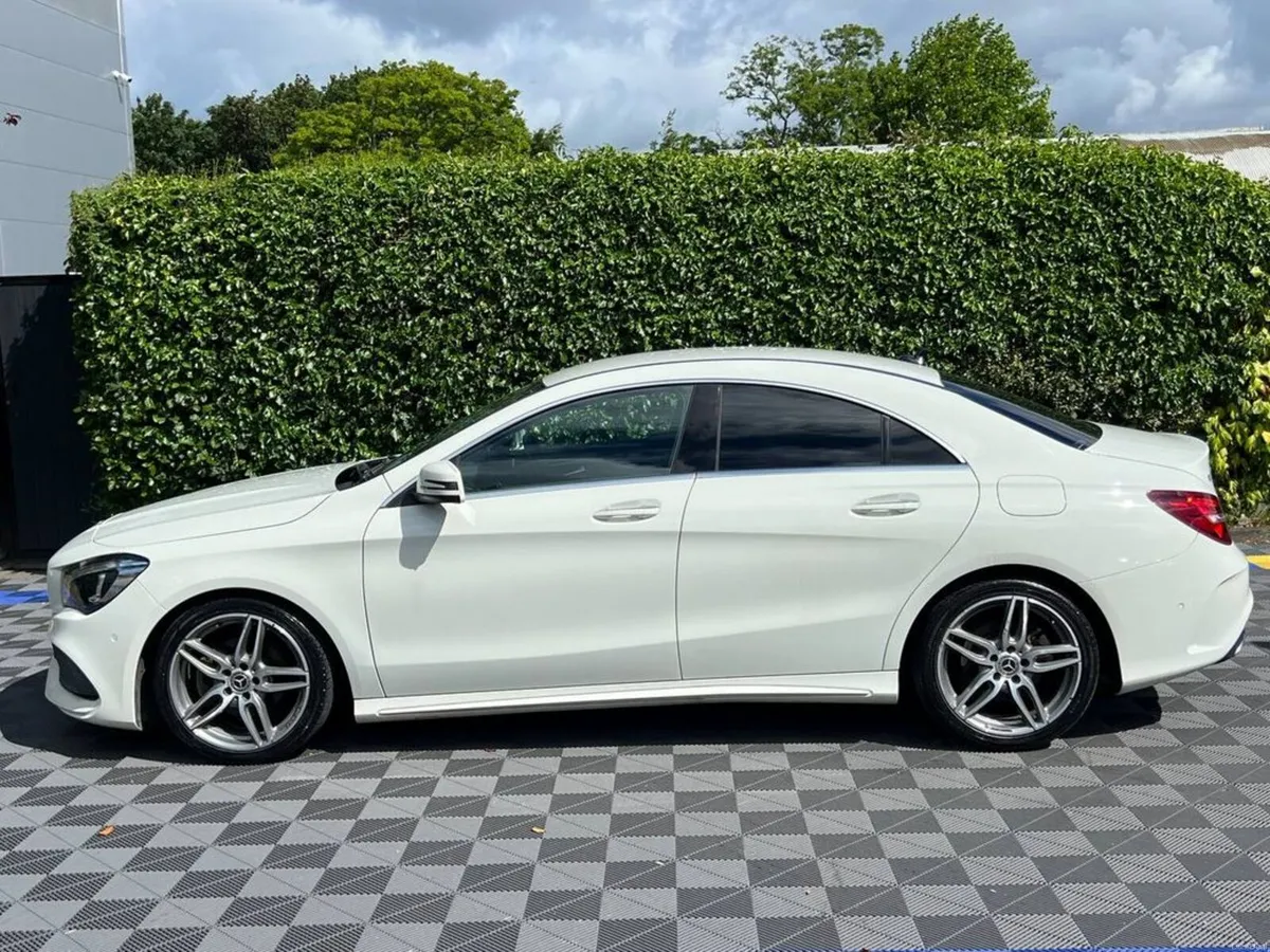 Mercedes-Benz CLA CLA180 AMG-NIGHT PACK 1.6 AUTO / - Image 3