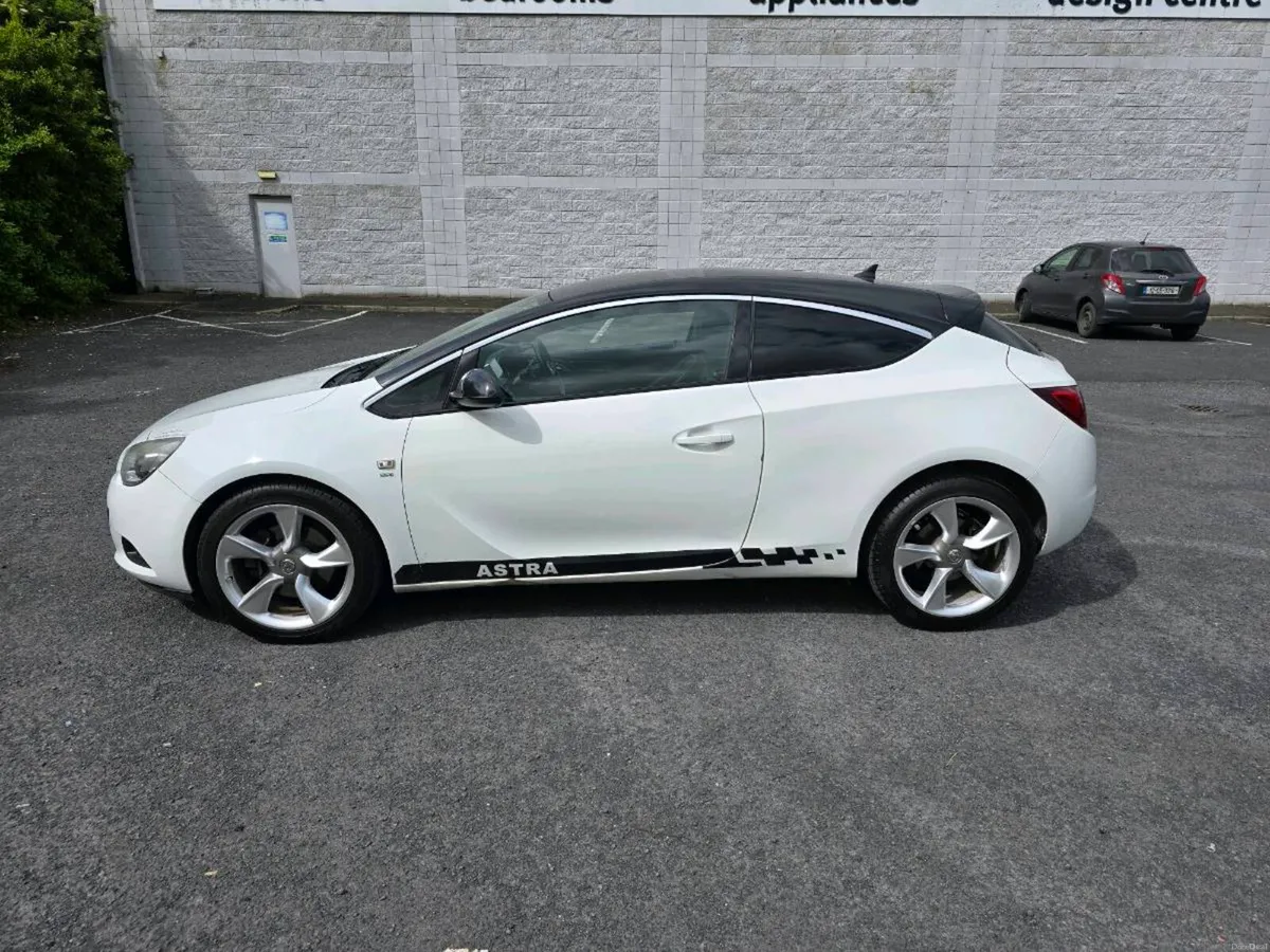 2012 Vauxhall Astra GTC SRI 2.0d 160hp - Image 3