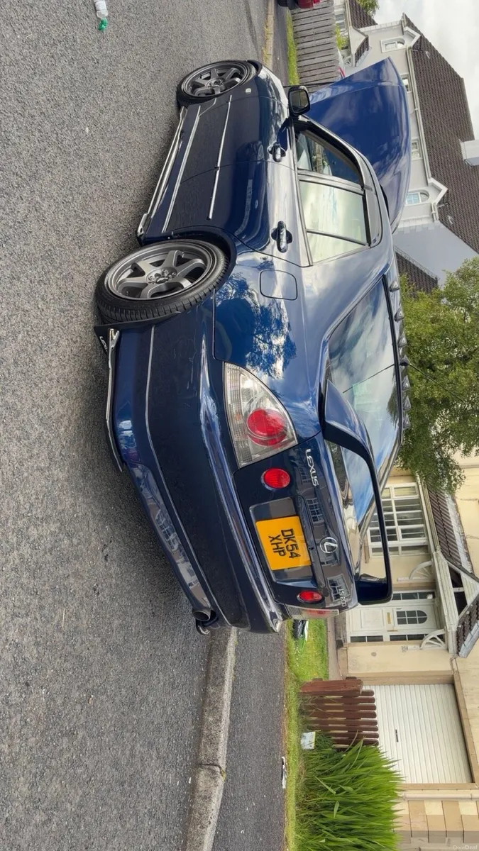 Lexus is200 - Image 2