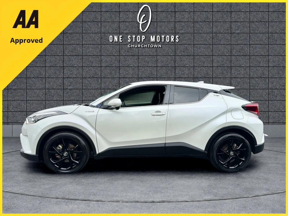 2019 Toyota C-HR 1.8L HYBRID AUTOMATIC (LUNA SPORT - Image 2
