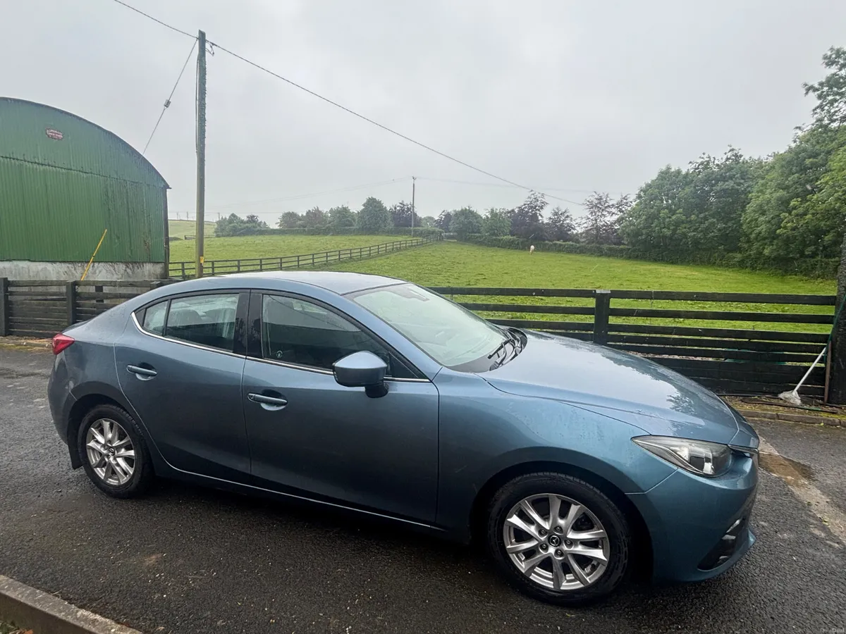 Mazda 3 2015 - Image 2