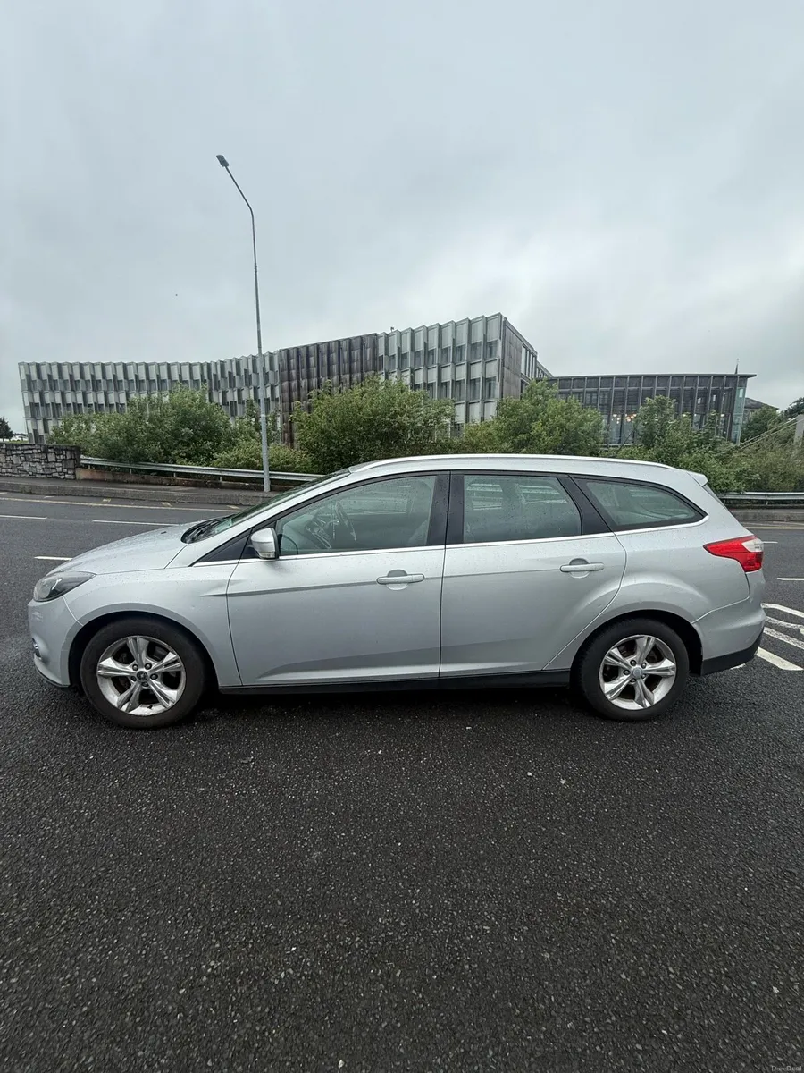Ford Focus ESTATE **New NCT** - Image 3