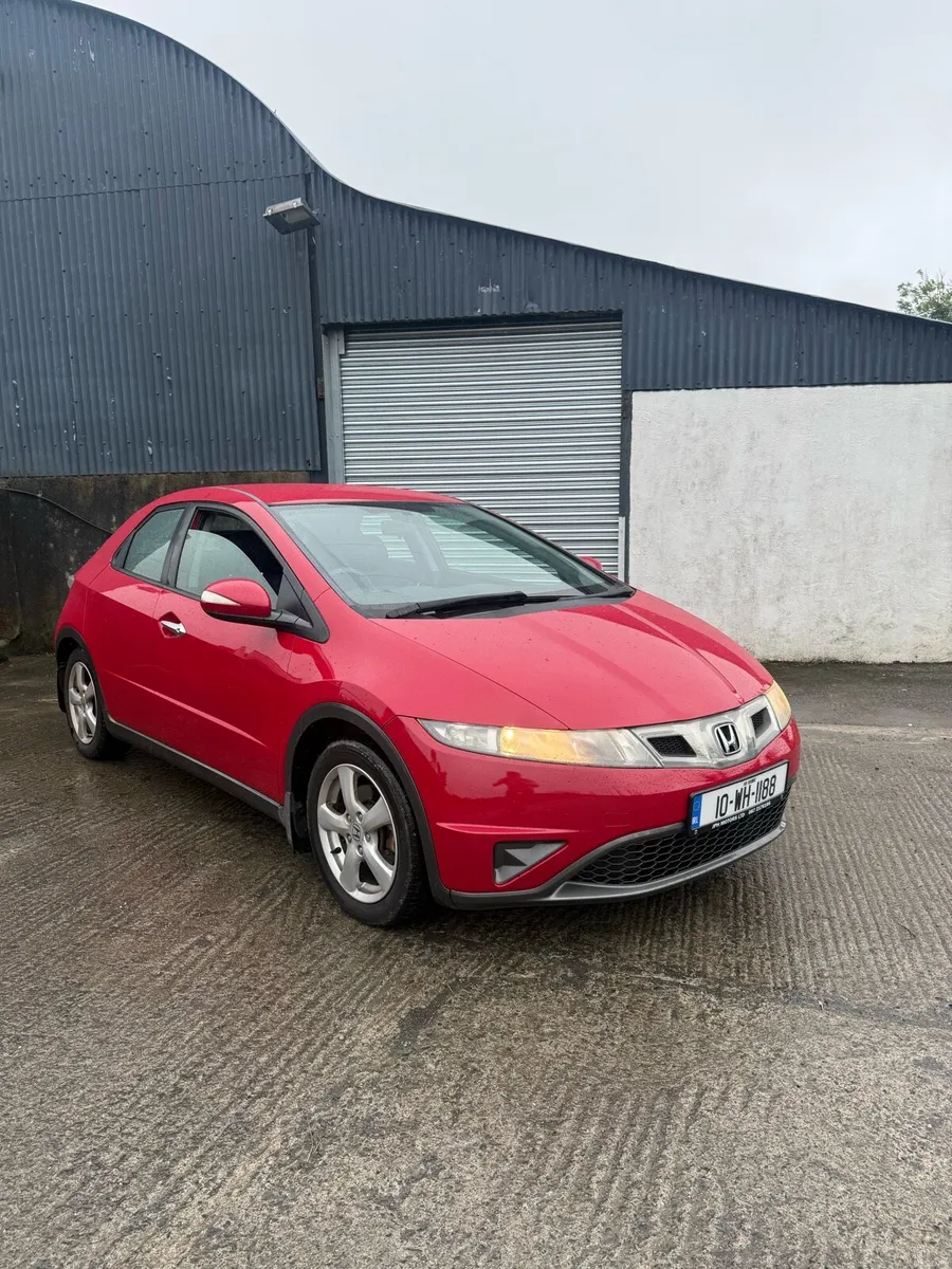 Honda civic - Image 1