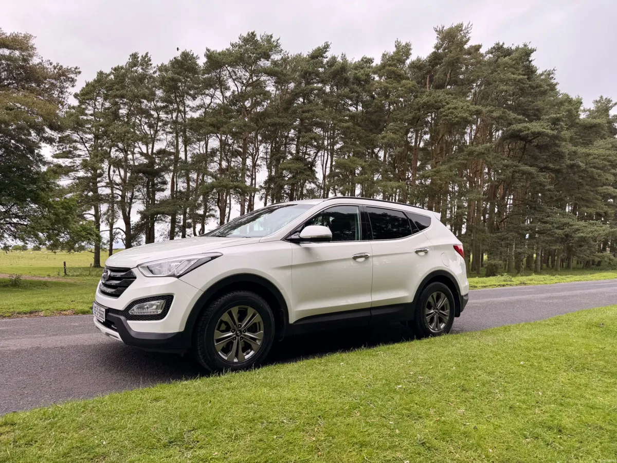 Hyundai Santa Fe 2015 4X4 Diesel - Image 3