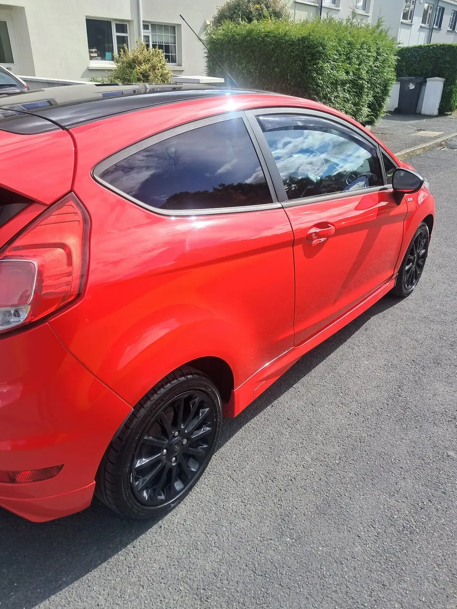 Ford Fiesta 1.0l petrol - Image 5