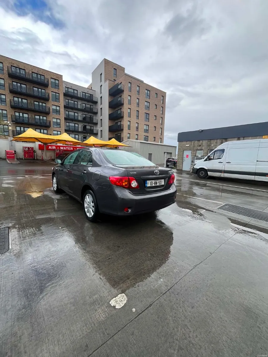 Toyota Corolla 2010 - Image 3