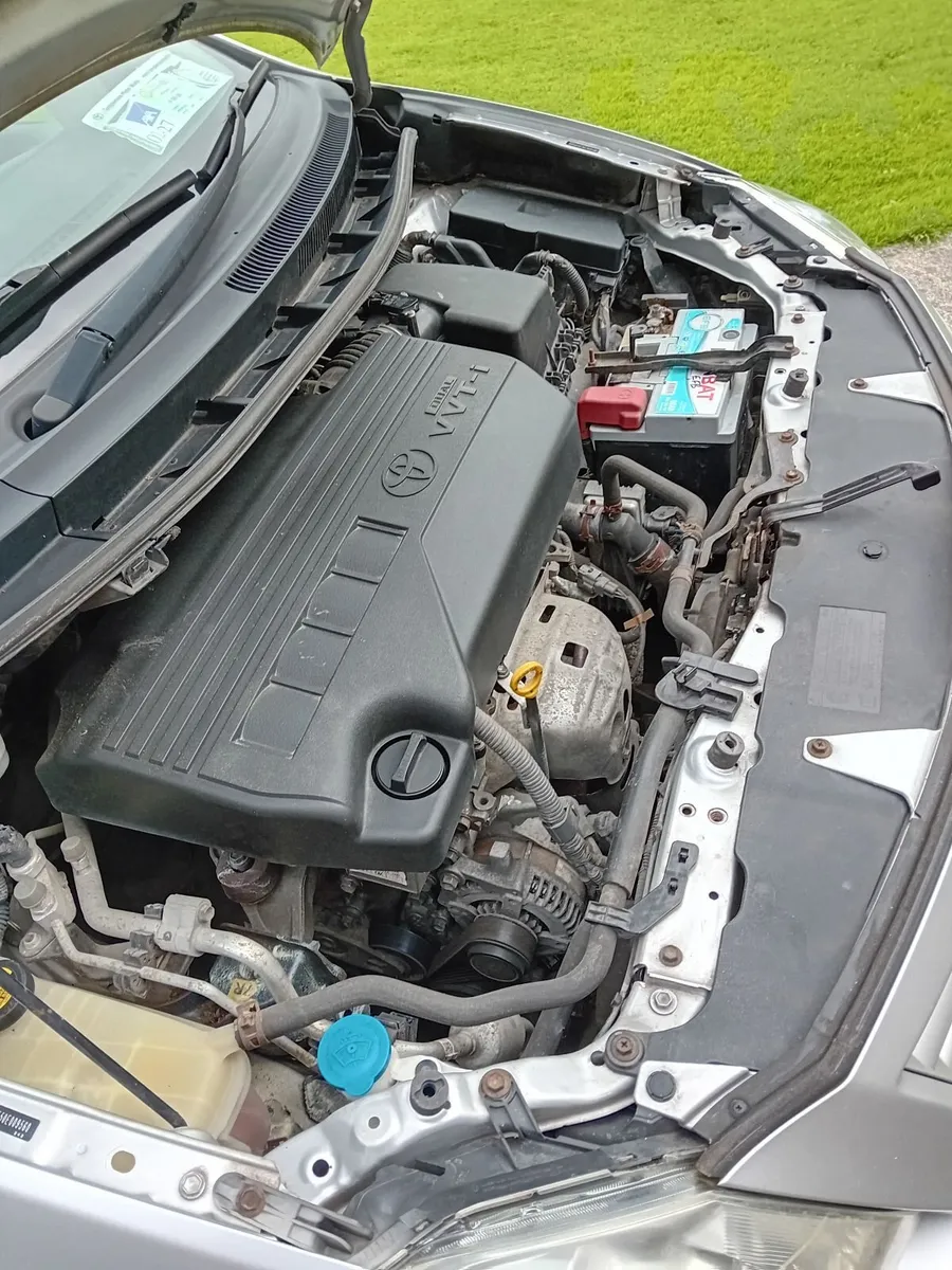 Toyota Auris 2012 - Image 3