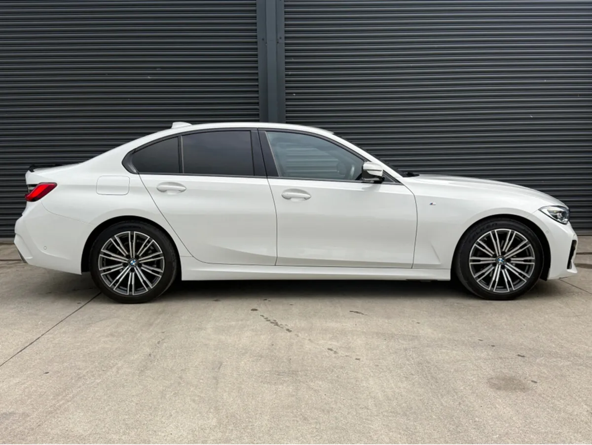 BMW 3-Series G20 M SPORT MHEV 4DR ** LOW KM** - Image 3