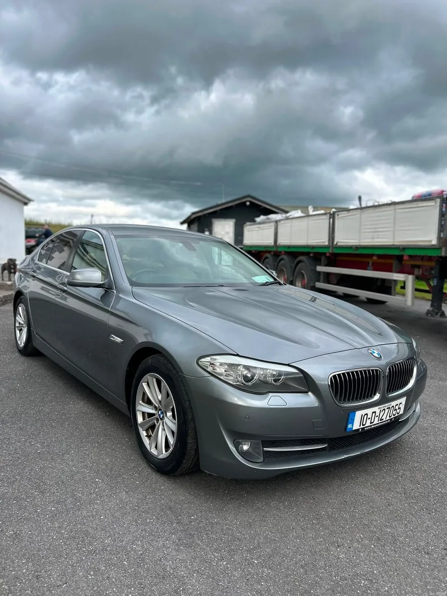 2010 bmw 520D 8 speed auto - Image 2