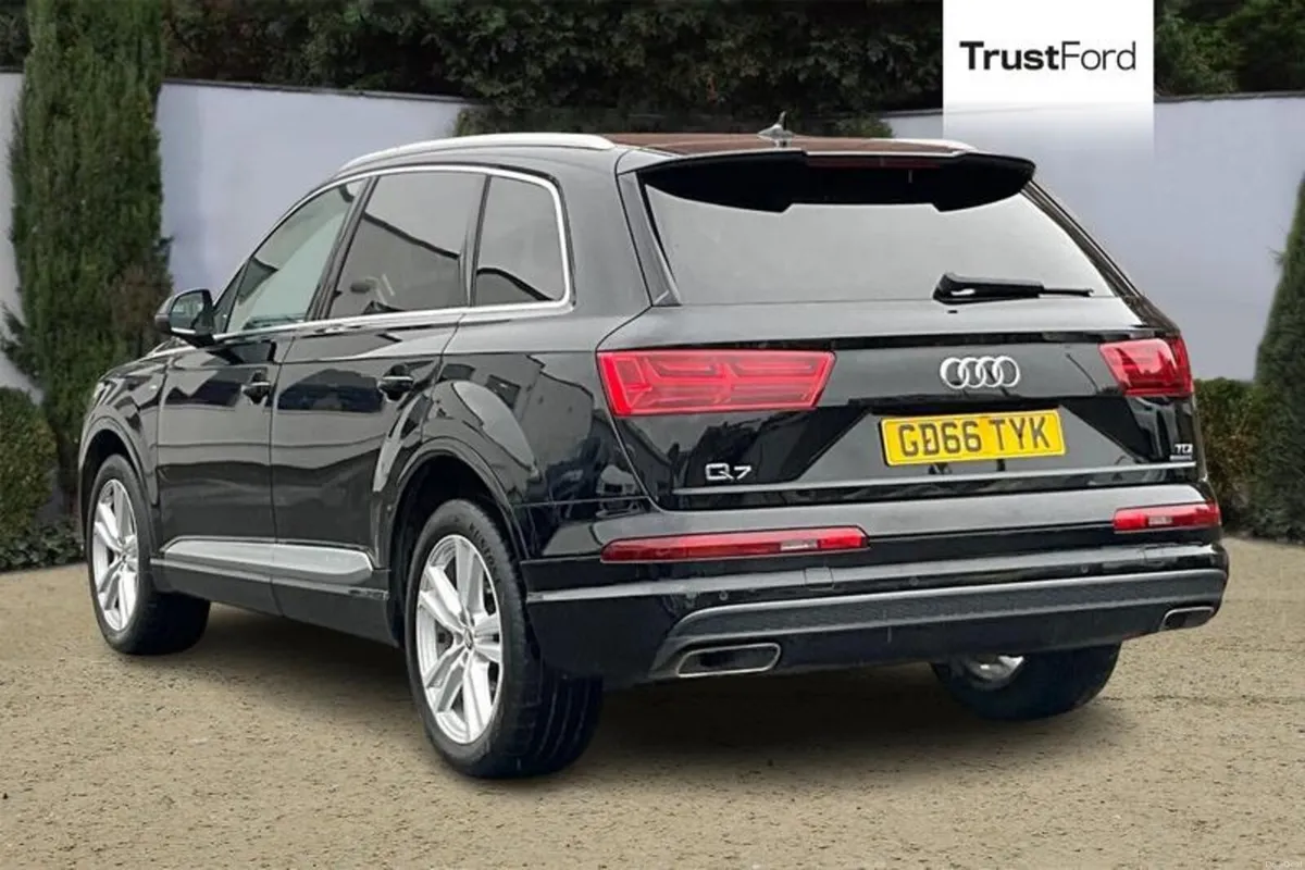 Audi Q7 S Line - Image 2