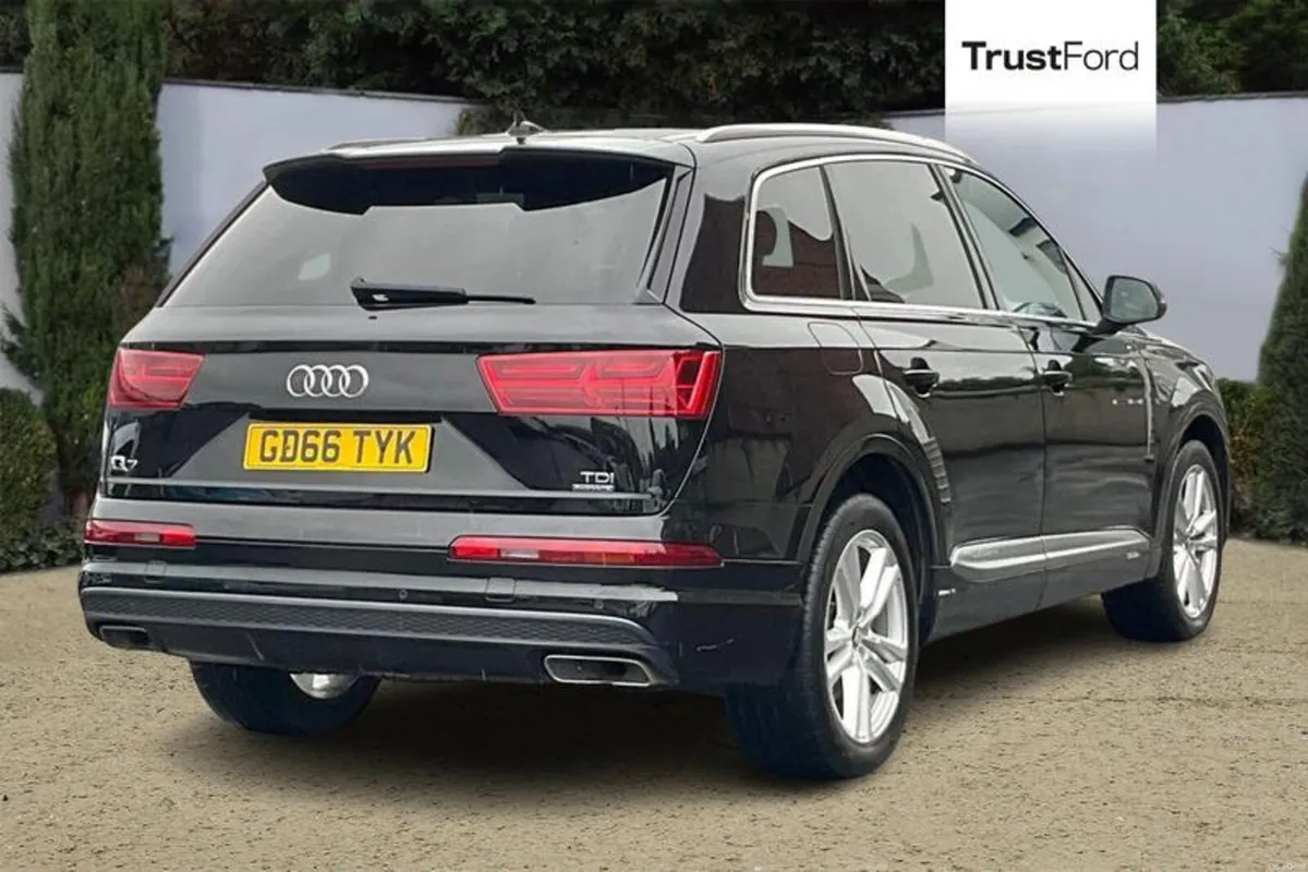 Audi Q7 S Line - Image 4