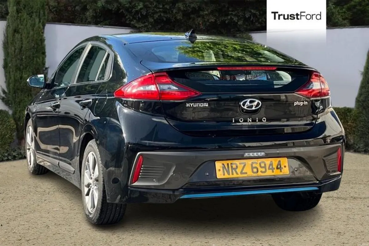 Hyundai IONIQ Premium SE - Image 2