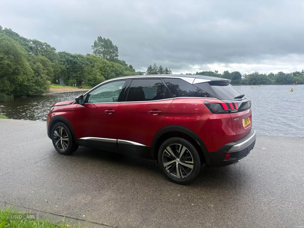 Peugeot 3008 DIESEL ESTATE - Image 3