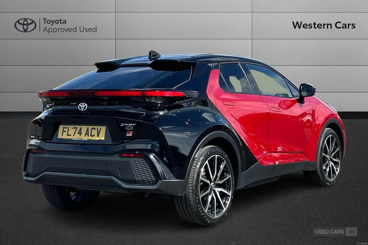 Toyota C-HR 2.0 VVT 13.6kWh GR SPORT CVT Euro 6 (s - Image 2