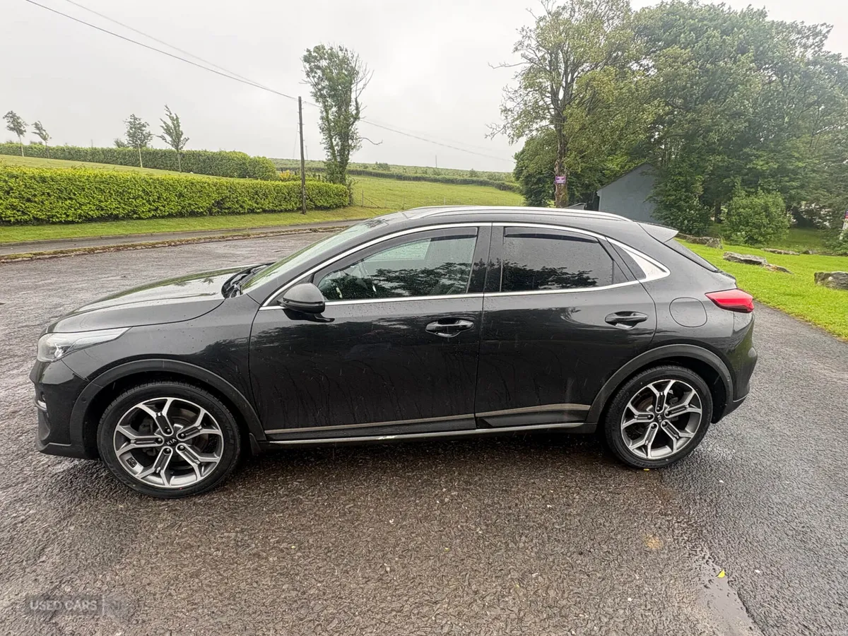 Kia XCeed HATCHBACK SPECIAL EDITION - Image 4