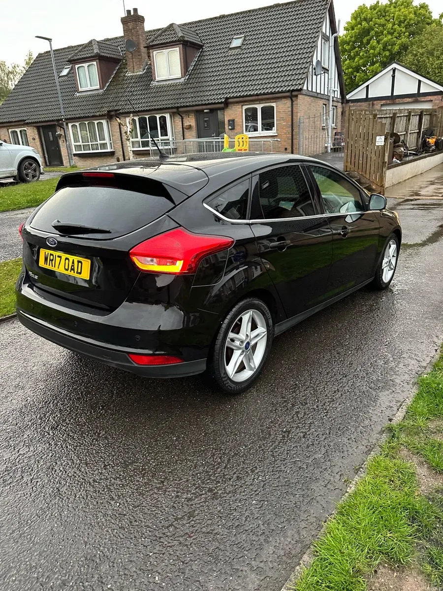 2017 ford focus - Image 2