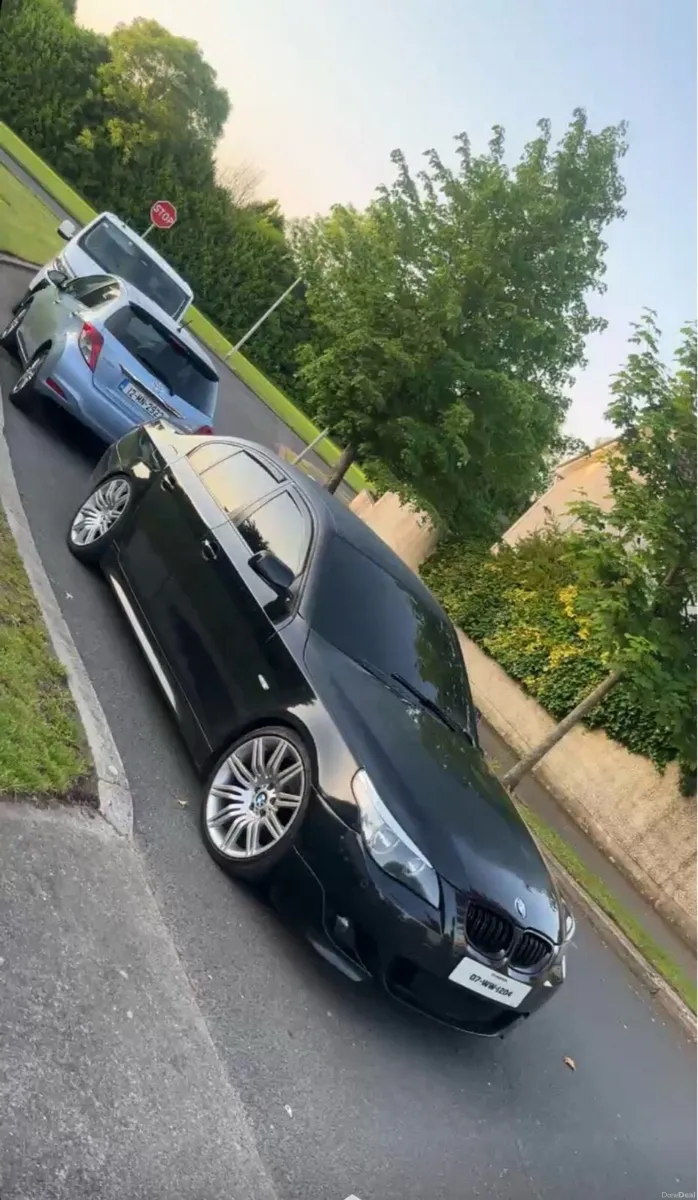 BMW 520d auto - Image 1