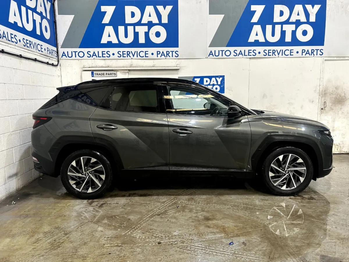 Hyundai Tucson EXECUTIVE 2TONE 5DR - Image 3