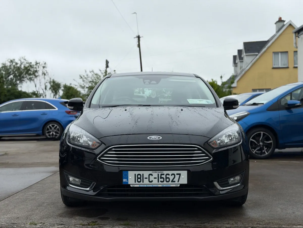 Ford Focus TITANIUM Excellent Condition - Image 2