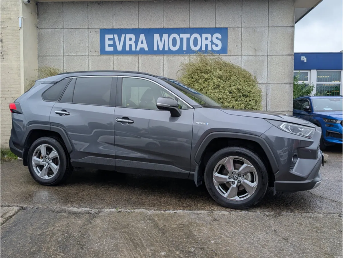 Toyota RAV4 G 4WD LEATHER HYBRID AUTOMAITC 2.5 PET - Image 3
