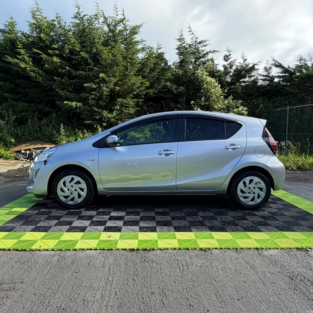 Toyota Aqua 2017 Low Mileage - Image 6