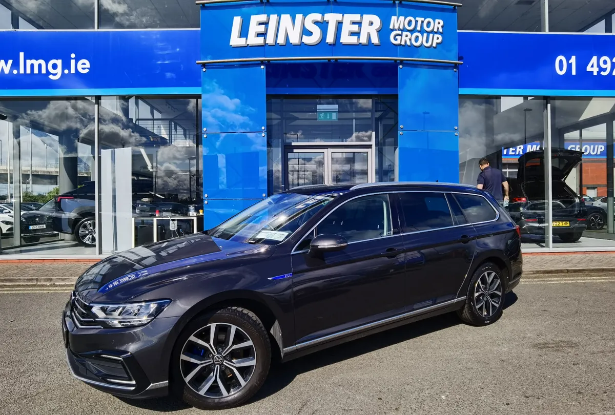 VOLKSWAGEN PASSAT 1.4 GTE ESTATE AUTOMATIC PHEV - Image 1