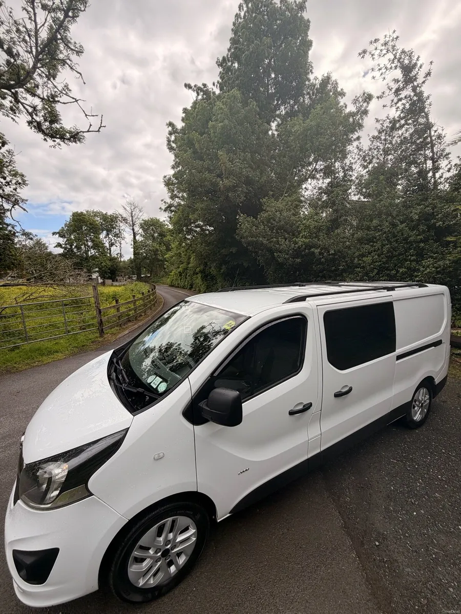 Opel Vivaro crewcab - Image 4
