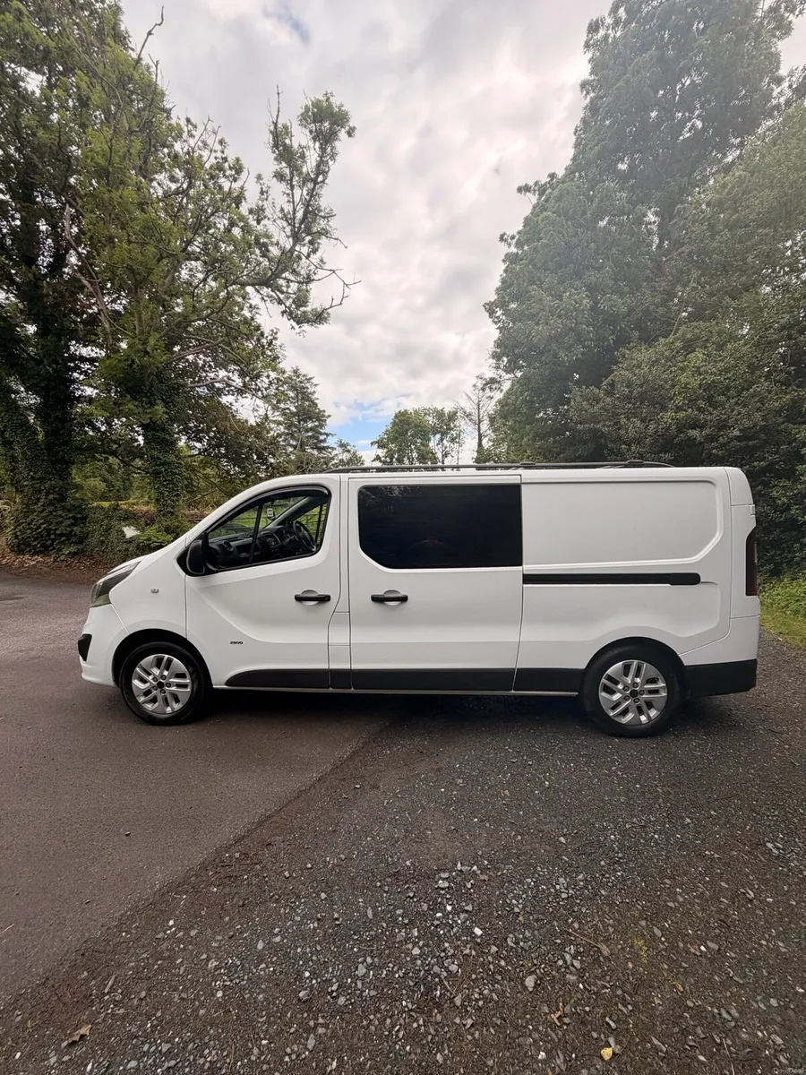 Opel Vivaro crewcab - Image 5