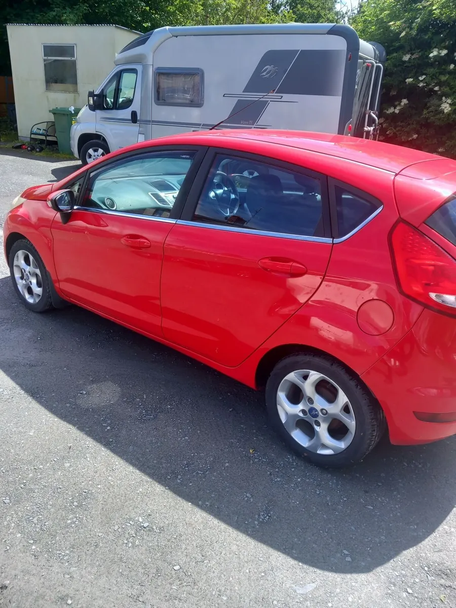 Ford Fiesta 2010 - Image 5