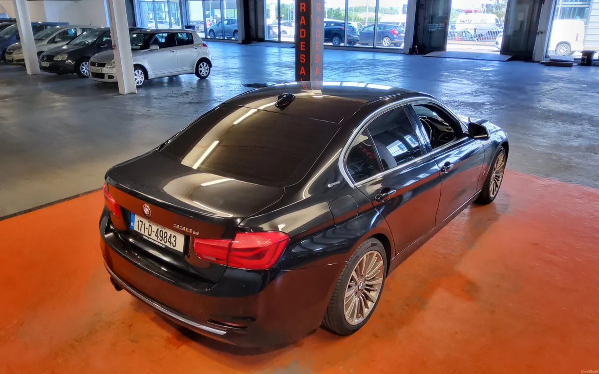 BMW 3-Series 2017 - Image 3