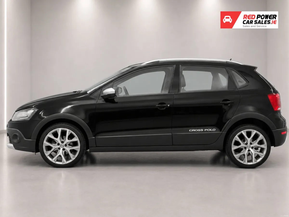 2017 VOLKSWAGEN CROSS POLO AUTO - Image 4